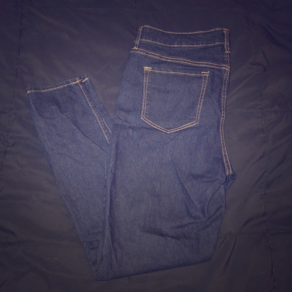 Old Navy Mid Rise Super Skinny jeans